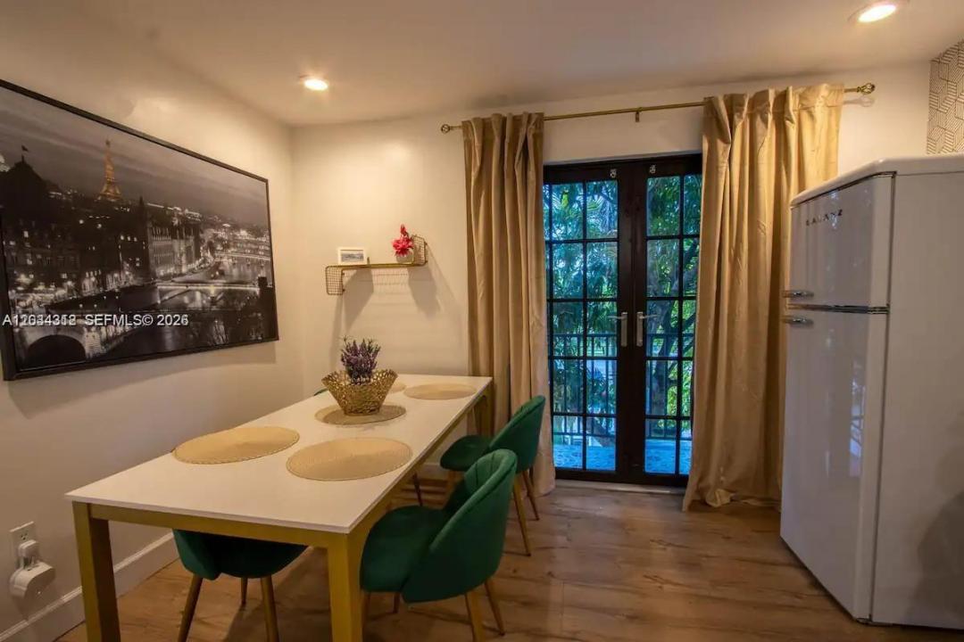 5911 SW 5th Ter B, Miami, Floride 33144, États-Unis