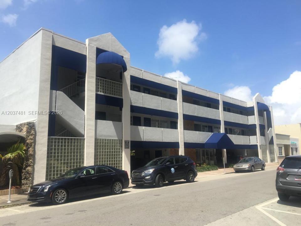 145 Madeira Ave 202, Coral Gables, Floride 33134, États-Unis