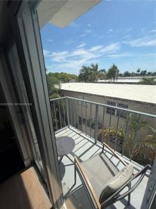 1960 Marseille Dr 304, Miami Beach, Florida 33141