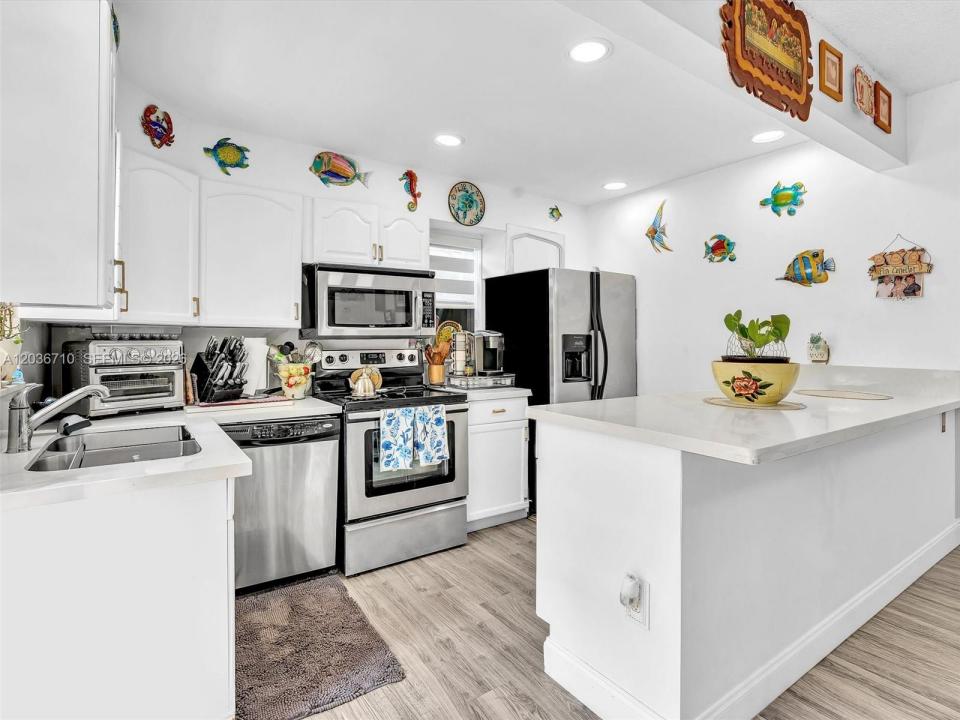 3483 SW 52nd Ave, Pembroke Park, Floride 33023, États-Unis