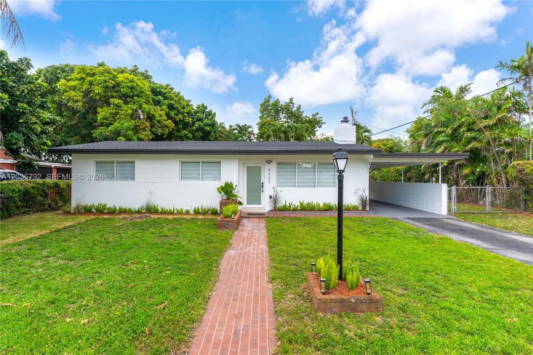 8660 SW 125th Ter, Miami, Florida 33156, USA