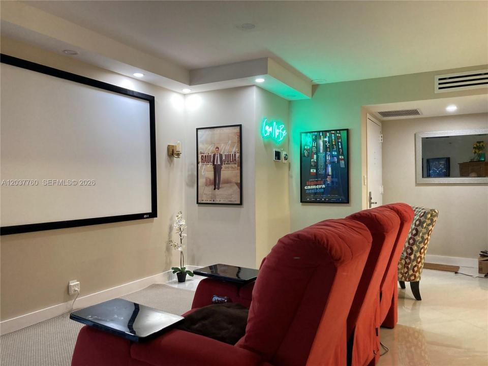 6767 Collins Ave 1701, Miami Beach, Floride 33141, États-Unis