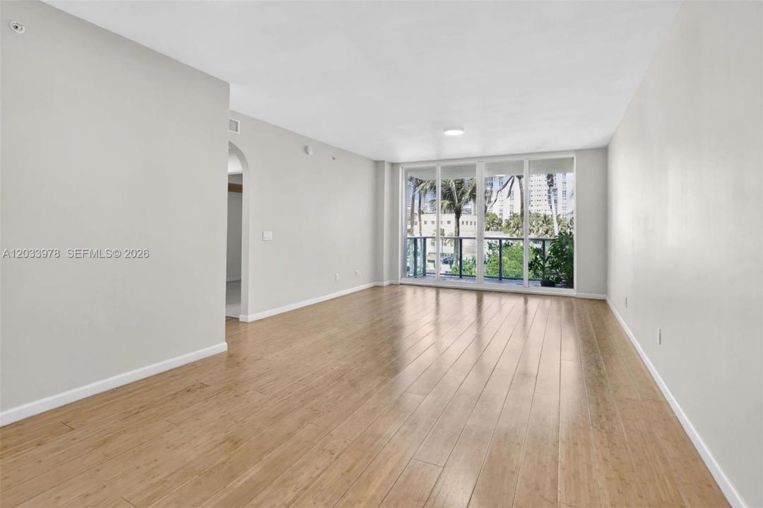 3340 NE 190th St 402, Aventura, Florida 33180, Stati Uniti