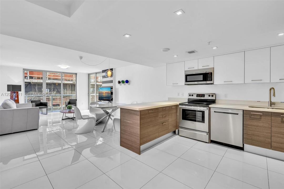 9901 E Bay Harbor Dr 802, Bay Harbor Islands, Floride 33154, États-Unis