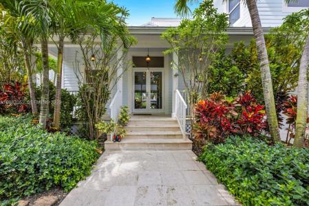 1074 NE Little River Dr, Miami, 플로리다 33138, 미국
