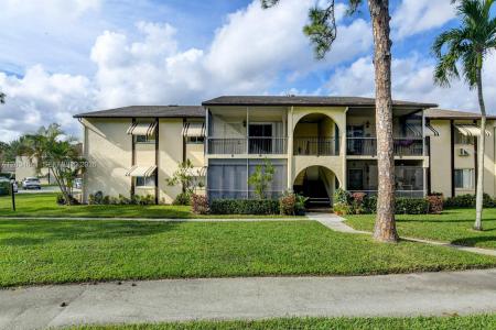 3490 La Jardin Ct B-2, Green Acres, Florida 33463
