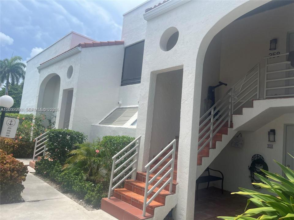 3545 Magellan Cir 358-5, Aventura, Floride 33180, États-Unis