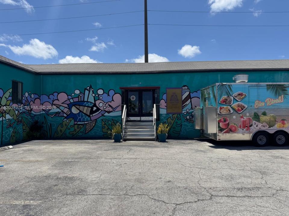 139 NE 1st Ave, Hallandale Beach, Floride 33009, États-Unis