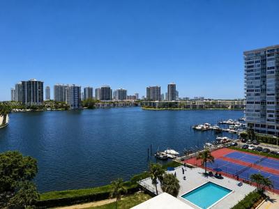 2780 NE 183rd St 810, Aventura, Florida 33160, USA