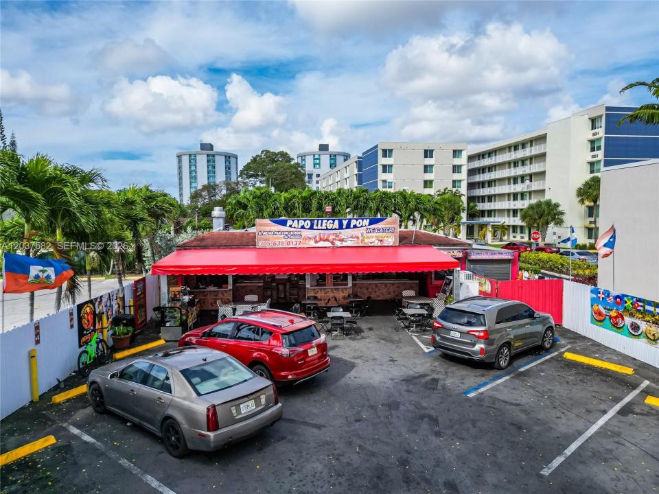 2928 NW 17th Ave, Miami, Florida 33142, USA