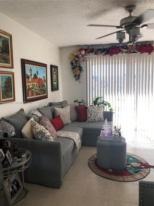 7722 Camino Real E-415, Miami, Floride 33143, États-Unis