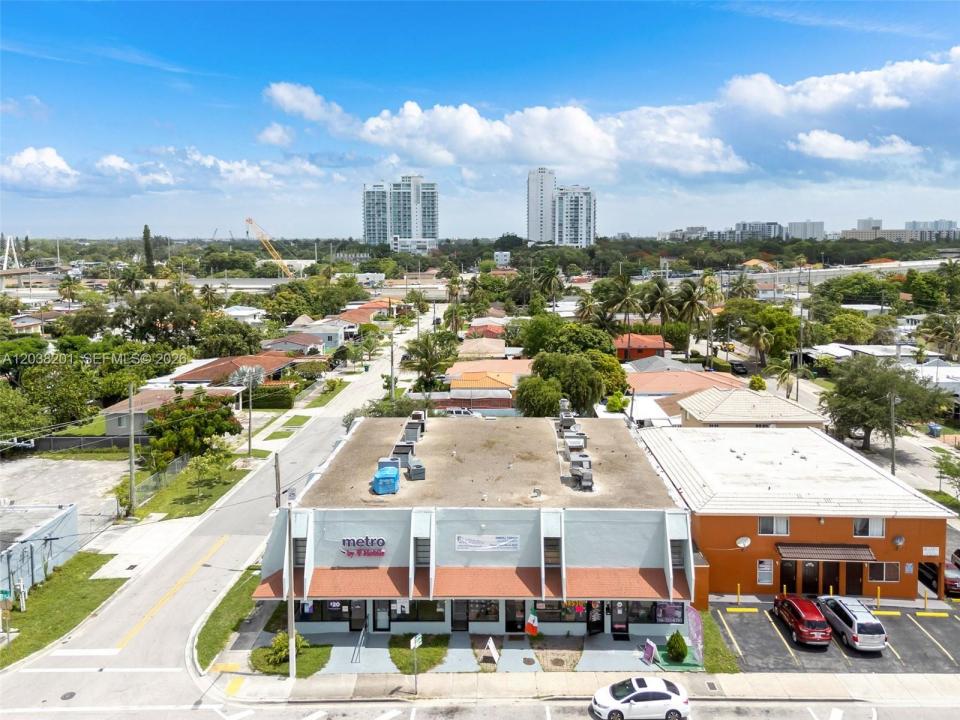 1879 NW 7th St, Miami, Floride 33125, États-Unis