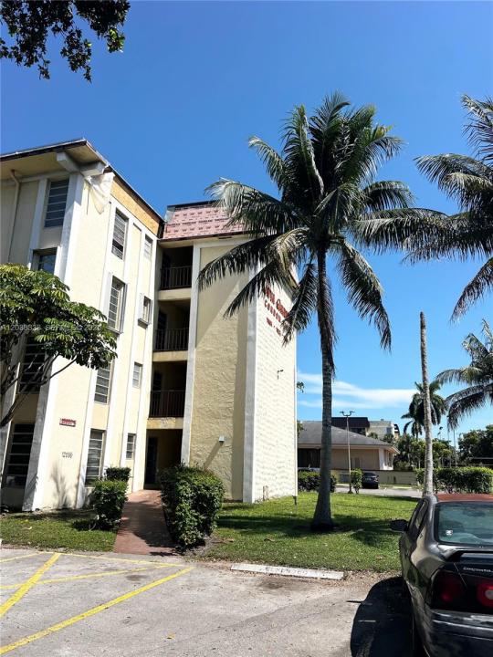12035 NE 2nd Ave A302, North Miami, Florida 33161, USA