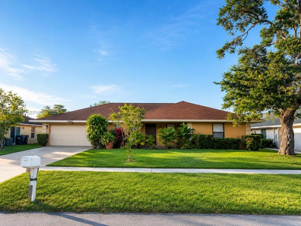 1800 Wisteria St, Wellington, Florida 33414, USA