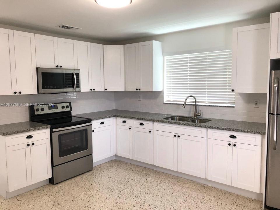 12020 NE 12th Ct 12020, Biscayne Park, Floride 33161, États-Unis