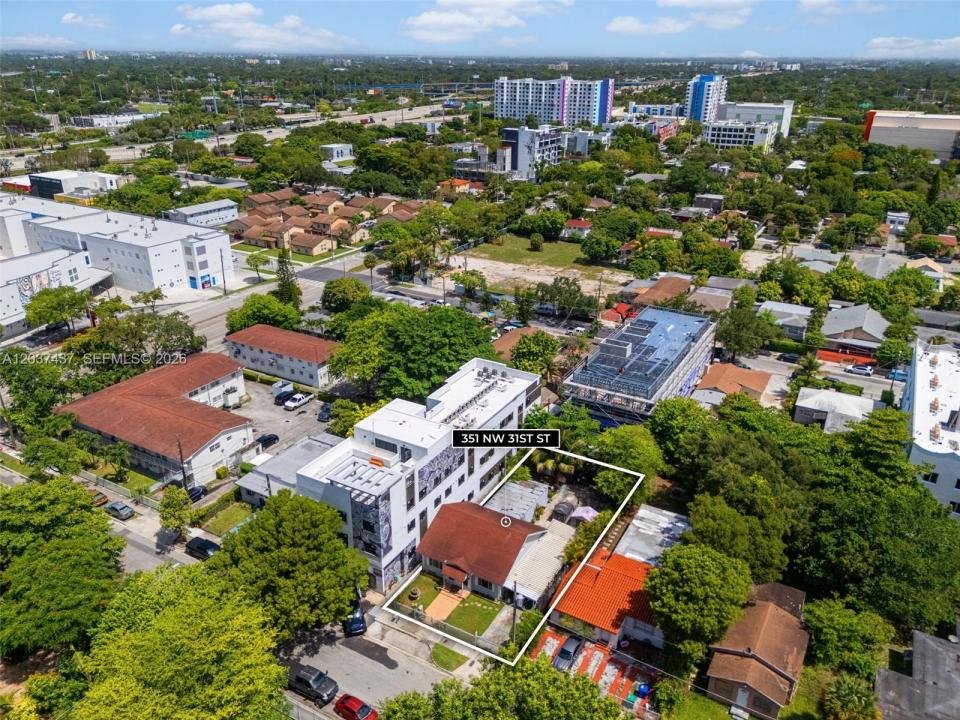 351 NW 31st St, Miami, Florida 33127, USA