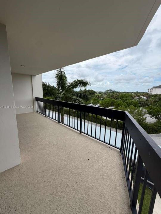 2400 Presidential Way 403, West Palm Beach, Flórida 33401, Estados Unidos