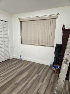 6365 W 27th Ct 24-8, Hialeah, Florida 33016, USA