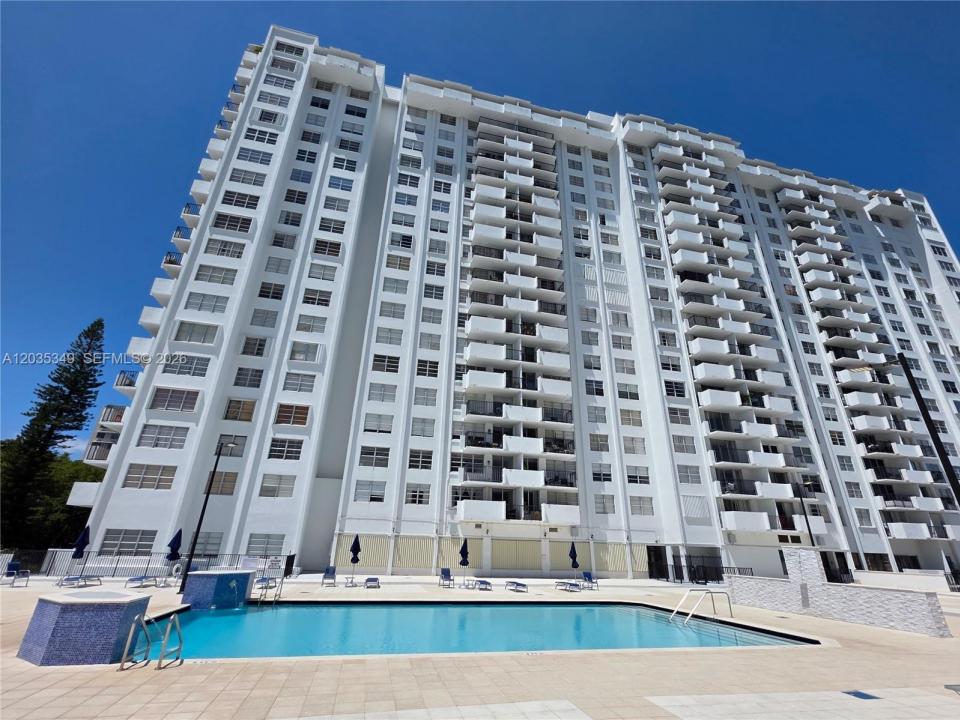 2780 NE 183rd St 1111, Aventura, Floride 33160, États-Unis