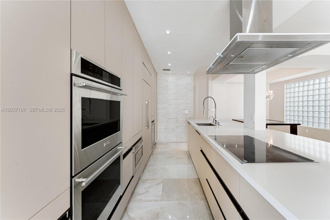 21156 NE 33rd Ave, Aventura, Floride 33180, États-Unis