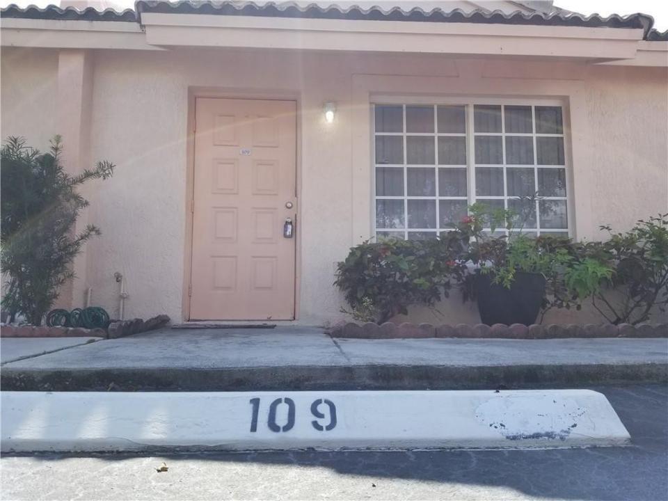 500 NE 3rd Street 109, Hallandale, Floride 33009, États-Unis