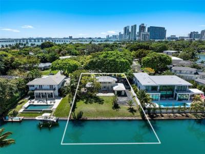 655 Buttonwood Ln, Miami, Florida 33137, USA