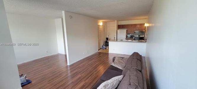 2401 Riverside Dr 209-B, Coral Springs, Florida 33065, USA