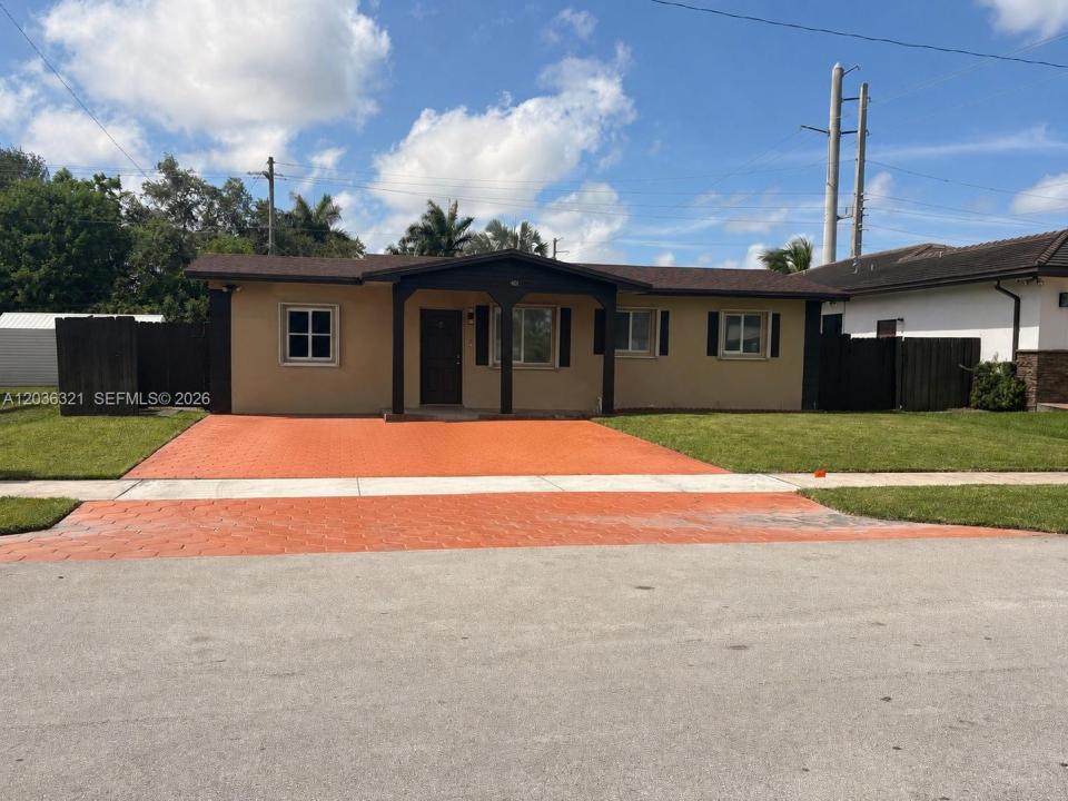4011 SW 28th St 0, West Park, Florida 33023, USA