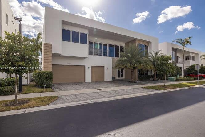 10250 NW 75th Ter, Doral, Florida 33178