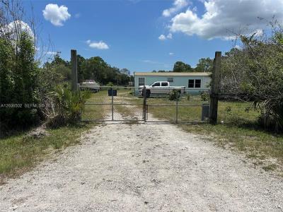 135 S Hacienda, Clewiston, Florida 33440, USA