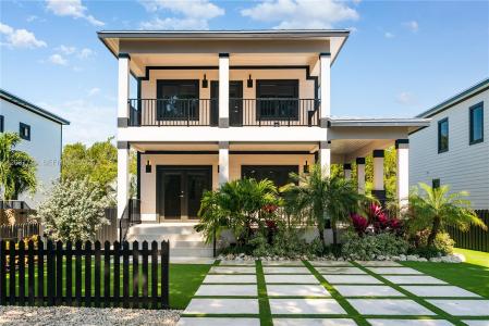17 Coral Way, Key Largo, Florida 33037, USA