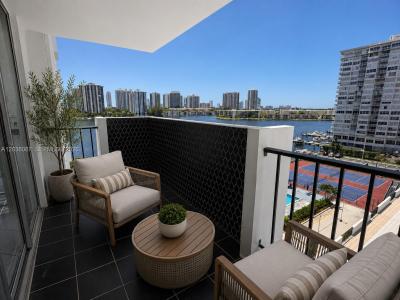 2780 NE 183rd St 810, Aventura, Florida 33160, USA