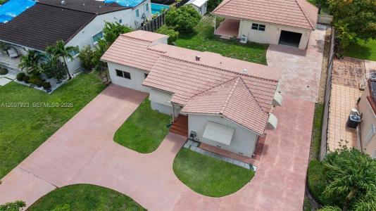 241 Hammond Dr, Miami Springs, Florida 33166, USA