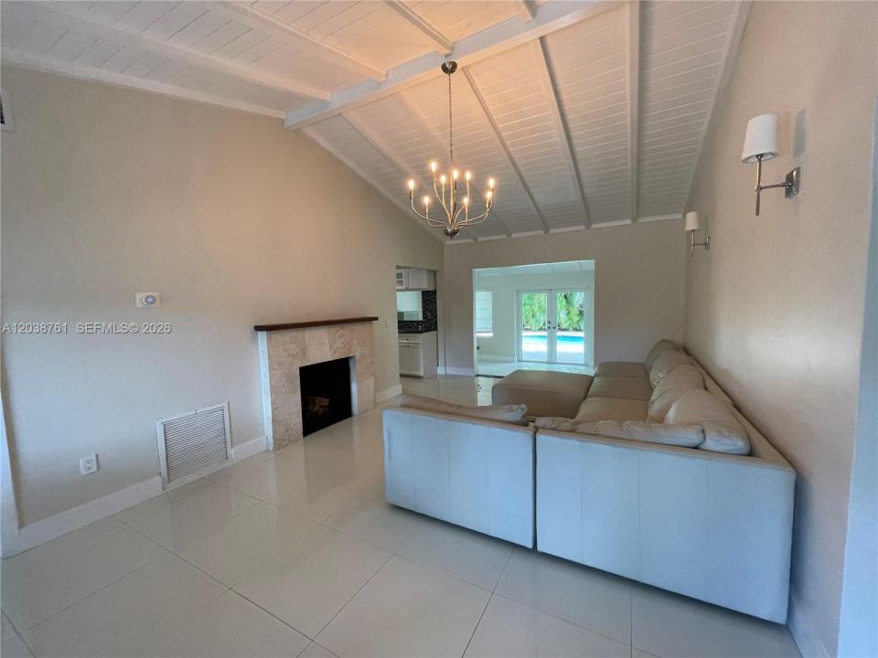 6129 SW 28th St, Miami, Florida 33155, USA