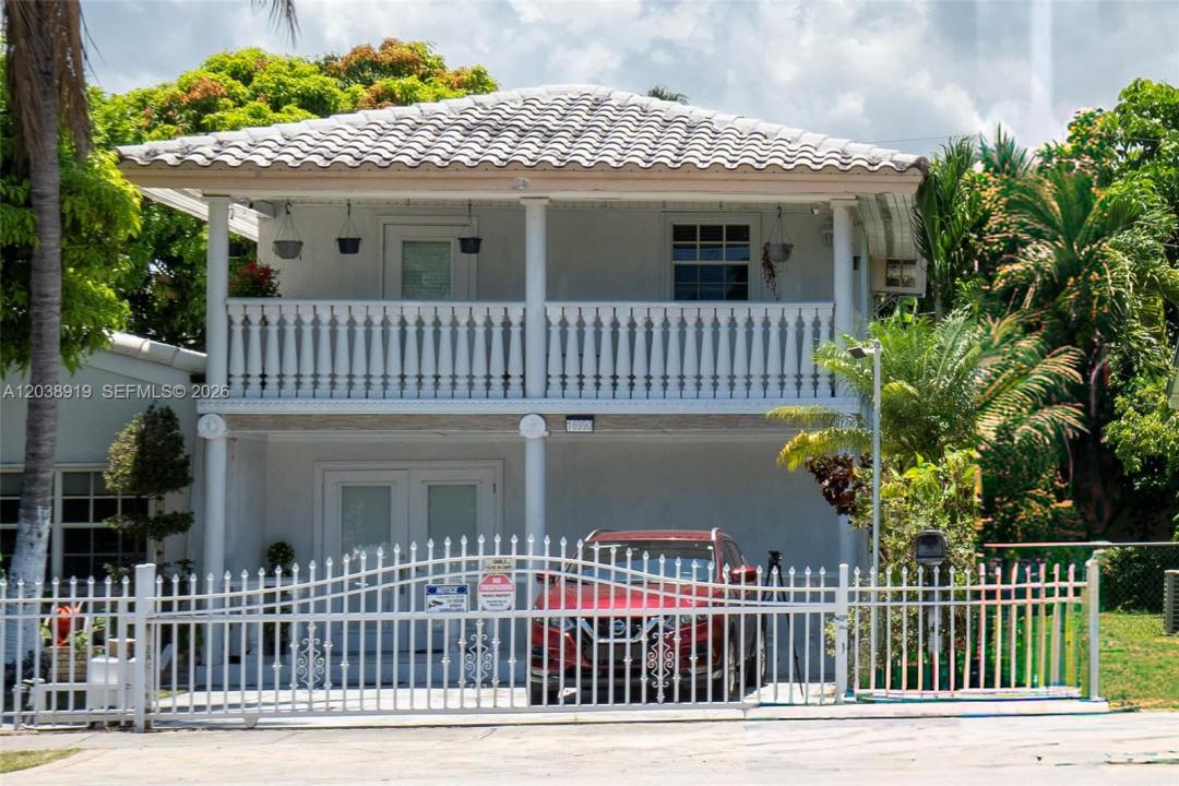 16990 NE 5th Ct 1, North Miami Beach, Floride 33162, États-Unis