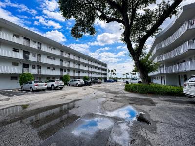 447 NE 195th St 115, Miami, Florida 33179, USA