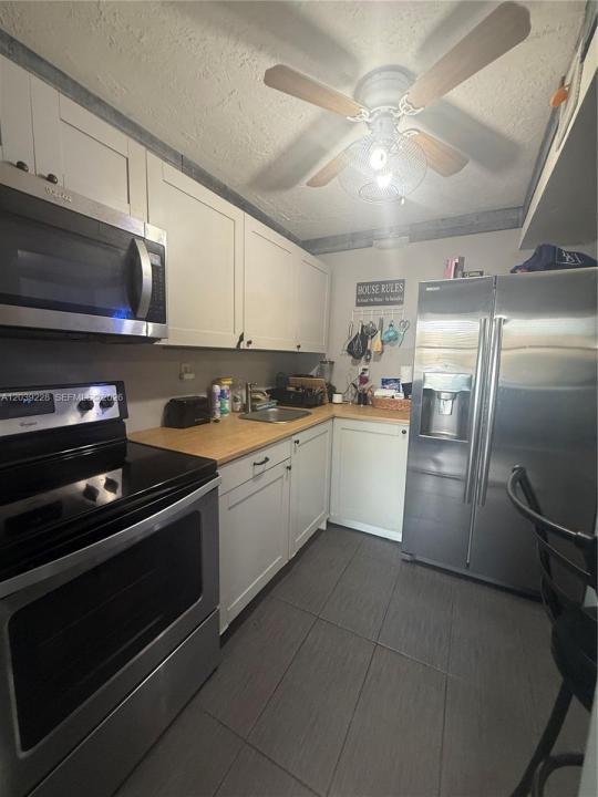 9081 Sunrise Lakes Blvd 108, Sunrise, Floride 33322, États-Unis