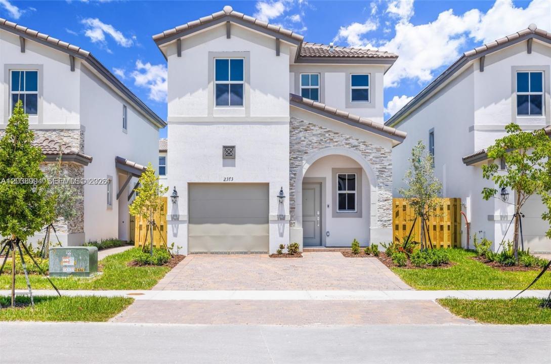 2373 NW 130th St, Miami, Floride 33167, États-Unis