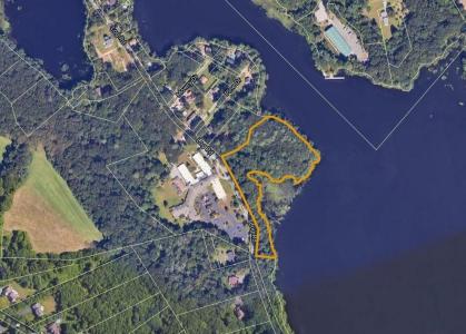175 Log Road, Smithfield, Rhode Island 02917, USA
