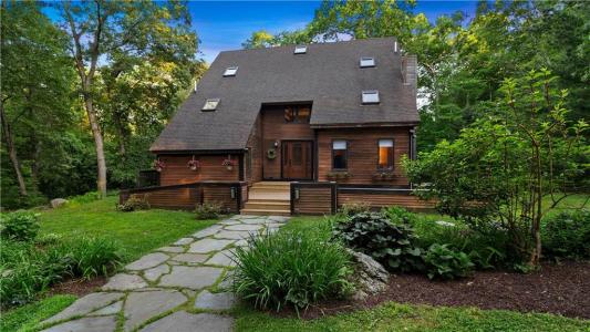 285 Jacob Street, Seekonk, Massachusetts 02771, USA