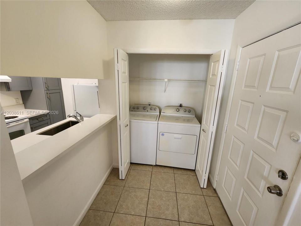4401 W Mcnab Rd 16, Pompano Beach, Flórida 33069, Estados Unidos