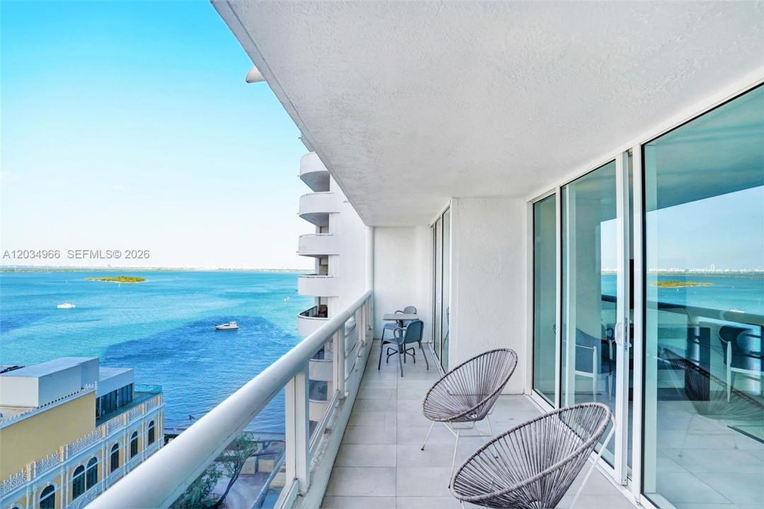 1717 N Bayshore Dr A-1740, Miami, Florida 33132, USA