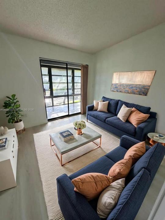 9499 W Mcnab Rd 208, Tamarac, Florida 33321, Stati Uniti