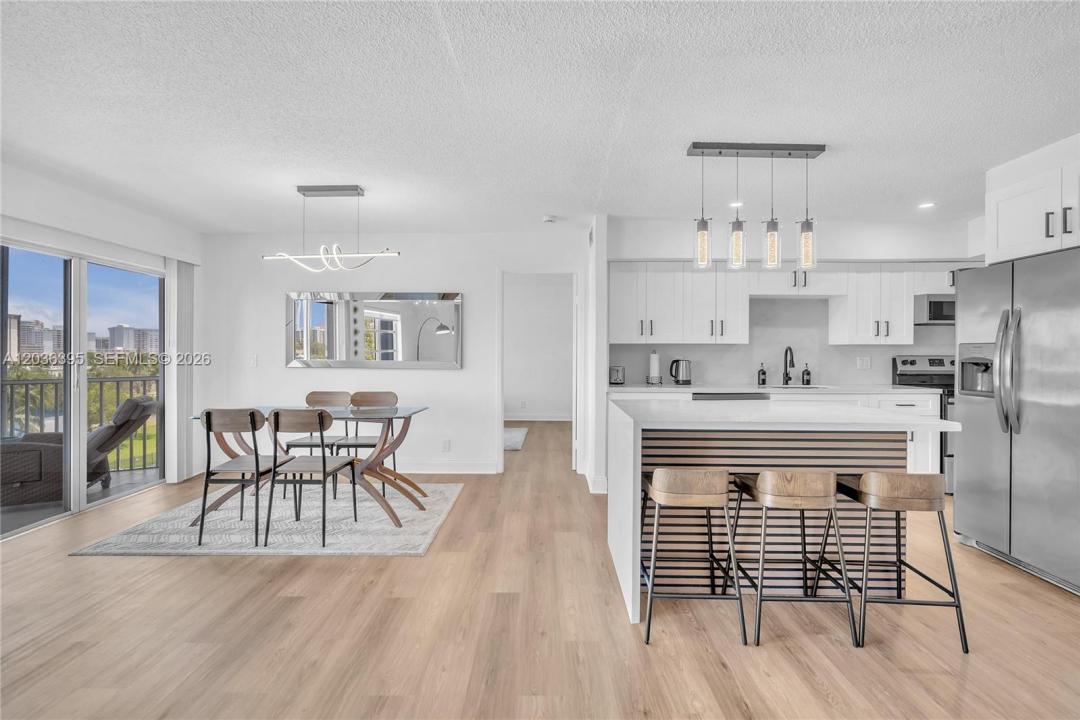Hallandale Beach, Florida 33009, Stati Uniti