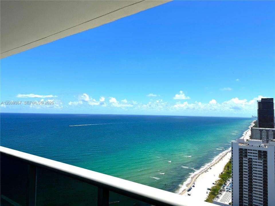 1830 S Ocean Dr 3303, Hallandale Beach, Florida 33009, USA