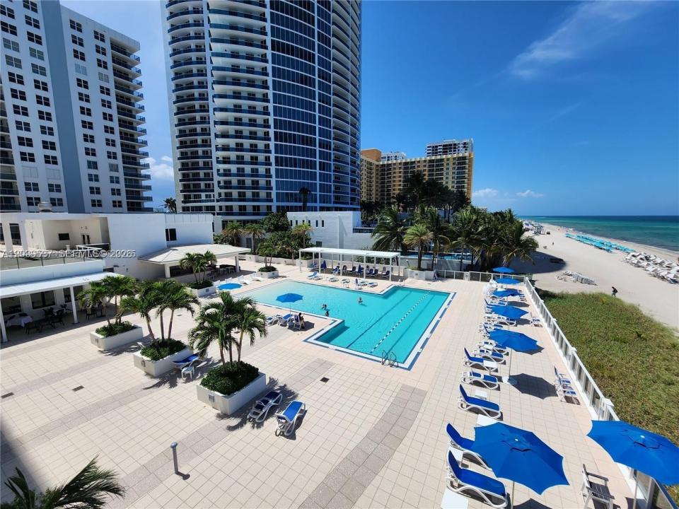 2751 S Ocean Dr 1406S, Hollywood, Florida 33019, USA
