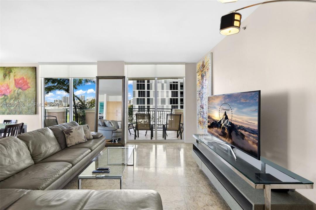 17555 Atlantic Blvd 708, Sunny Isles Beach, Florida 33160, Stati Uniti