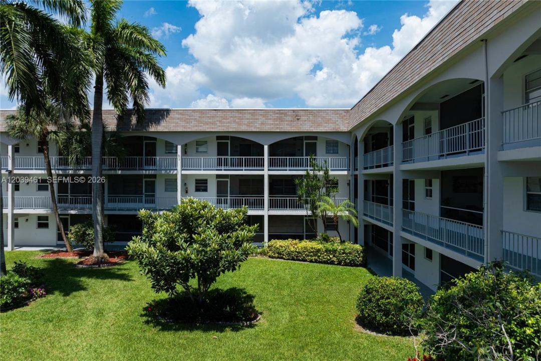 541 Blue Heron Dr 308, Hallandale Beach, Floride 33009, États-Unis