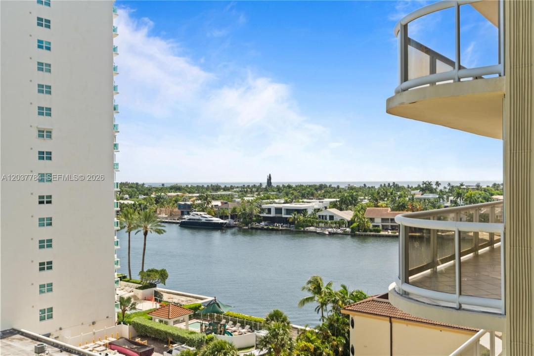 20191 E Country Club Dr 803, Aventura, פלורידה 33180, ארצות הברית של אמריקה