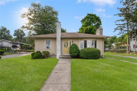 50 Memorial Avenue, Johnston, Rhode Island 02919, USA